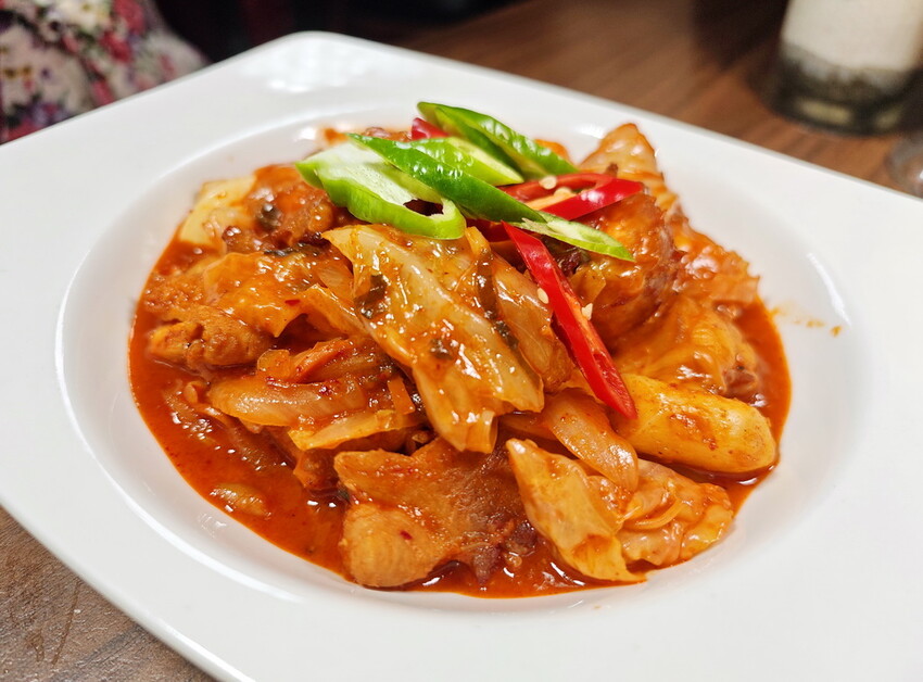 新店快報【韓濟蔘雞湯專門店】一碗補到心坎裡,補身也要補口福!