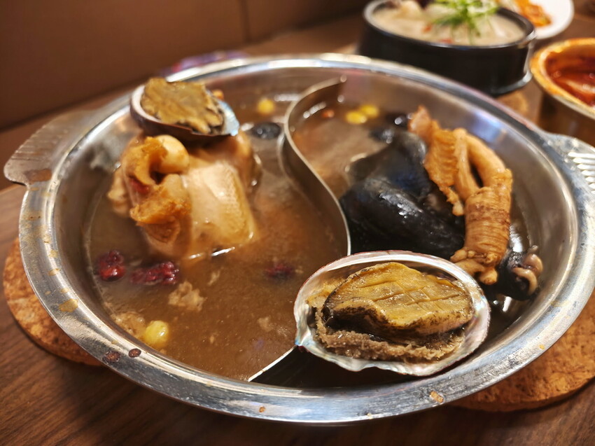新店快報【韓濟蔘雞湯專門店】一碗補到心坎裡,補身也要補口福!