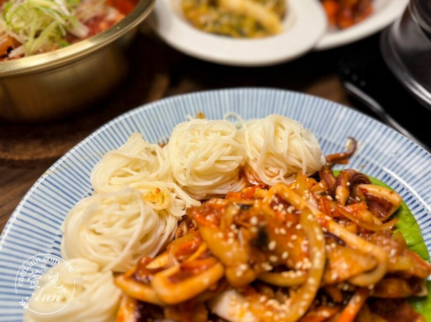 韓濟蔘雞湯專門店|獨特韓式漢方料理 免出國也能吃到韓式特色燉湯料理 林森北路七條通 中山捷運站 - 萱兒Ann玩樂生活