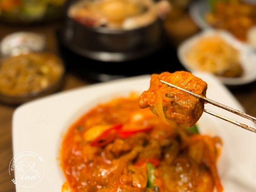 韓濟蔘雞湯專門店|獨特韓式漢方料理 免出國也能吃到韓式特色燉湯料理 林森北路七條通 中山捷運站 - 萱兒Ann玩樂生活