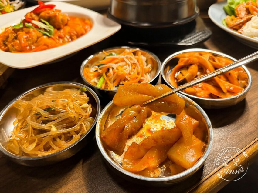 韓濟蔘雞湯專門店|獨特韓式漢方料理 免出國也能吃到韓式特色燉湯料理 林森北路七條通 中山捷運站 - 萱兒Ann玩樂生活