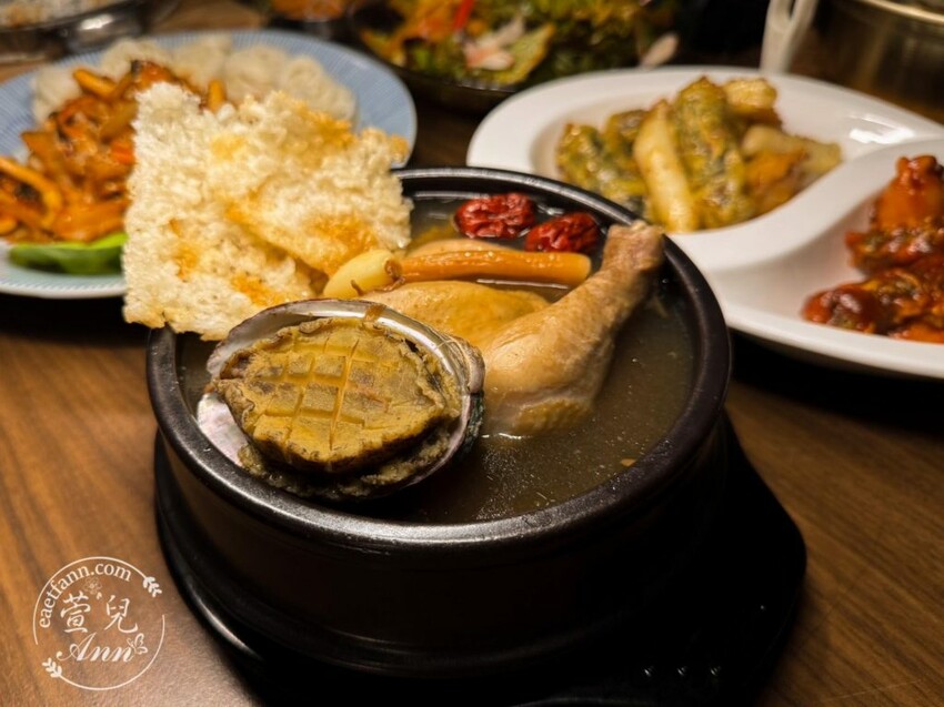 韓濟蔘雞湯專門店|獨特韓式漢方料理 免出國也能吃到韓式特色燉湯料理 林森北路七條通 中山捷運站 - 萱兒Ann玩樂生活