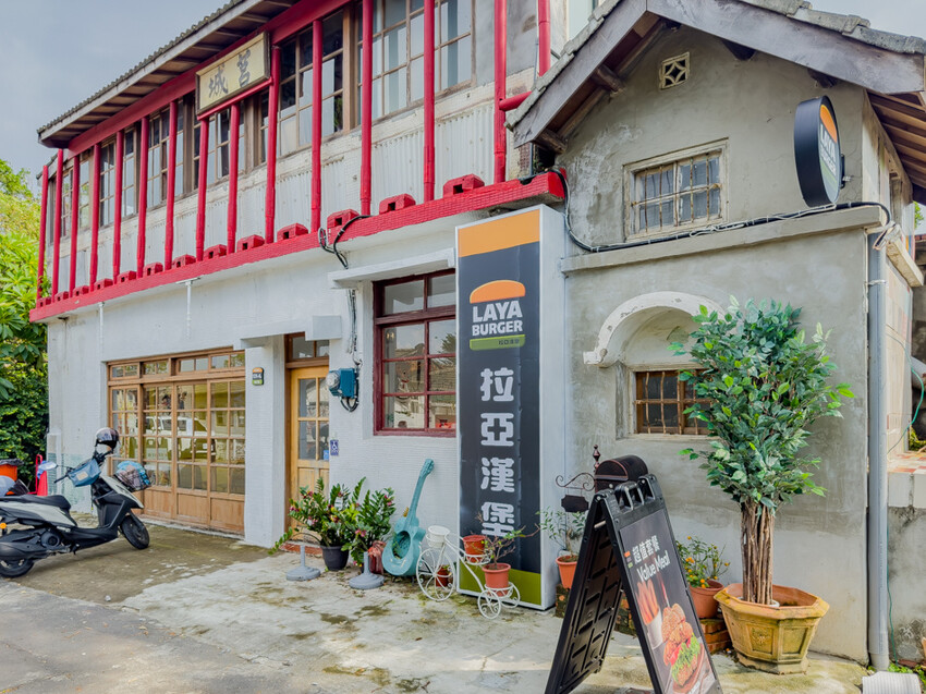 鳳山榕樹下綿綿冰,老屋黃埔新村清涼美食。