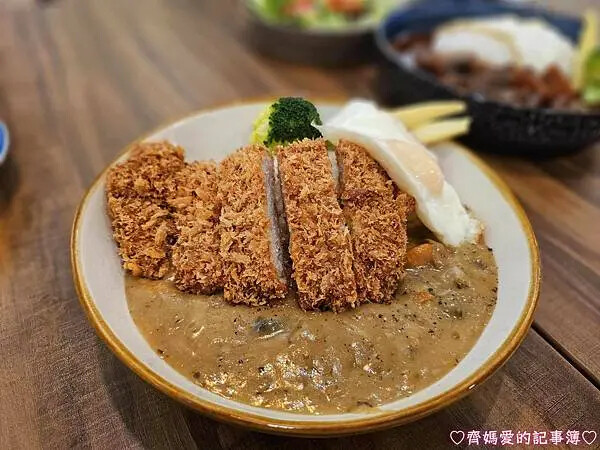 捷運明德．喵胃MEOW WAY (日式咖哩飯)