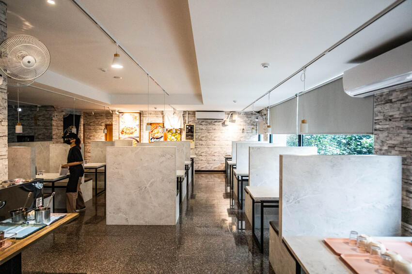 萬里蟹只要150元！金山隱藏海鮮餐廳，新北海鮮推薦。