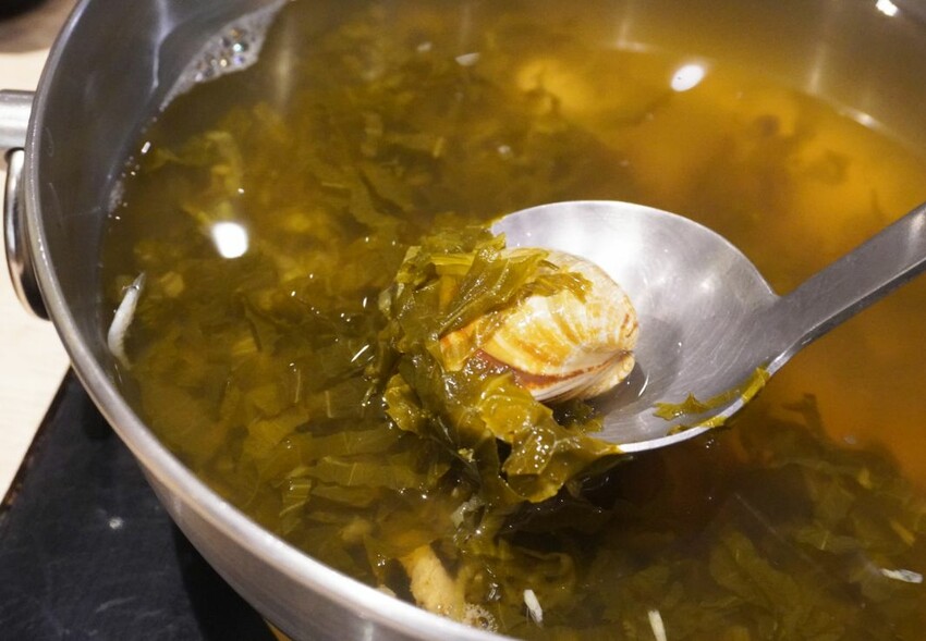 桃園火鍋推薦｜汆鍋上選鍋物中壢SOGO店｜來中壢SOGO逛百貨吃美食，特色湯底讓人回味無窮(附菜單) – 袁彬的美食旅遊筆記