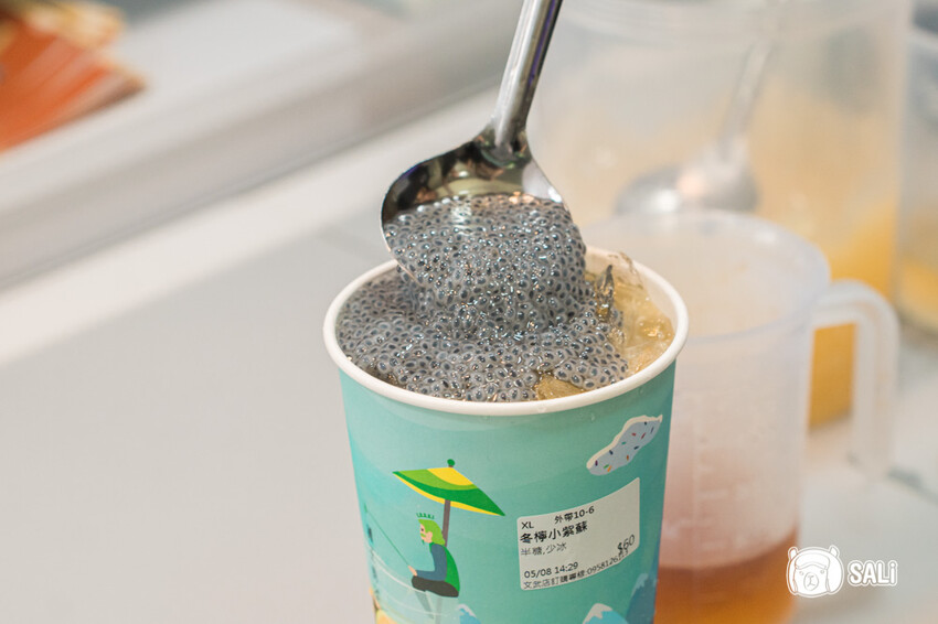 大甲手搖飲推薦｜國王的茶大甲文武店開幕，大容量960cc手搖開喝，5/13–5/18買一送一 - 莎笠，小日子