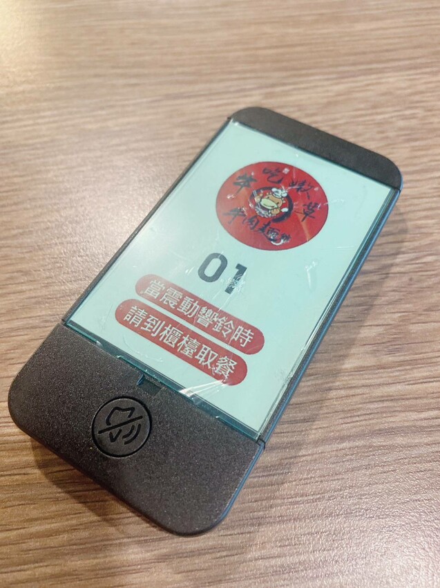 中壢爆紅牛肉麵！超厚牛排等級必吃美食。