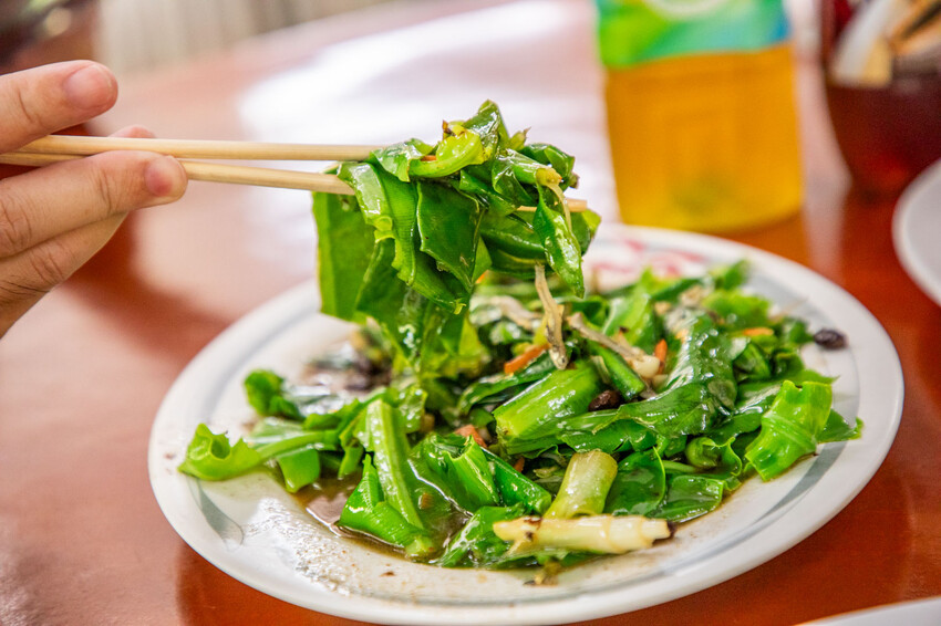 新北萬里安安土雞城，無招牌隱藏版土雞美食。