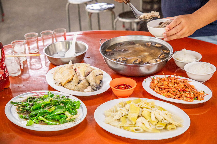 新北萬里安安土雞城，無招牌隱藏版土雞美食。