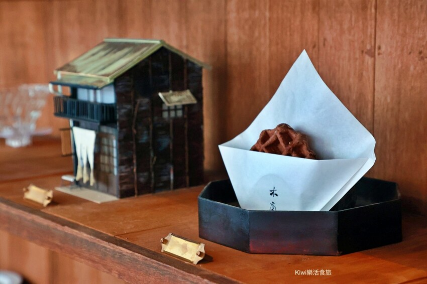 嘉義老宅咖啡廳探訪！60年老宅木商珈琲，吃列日鬆餅手沖單品超搭。