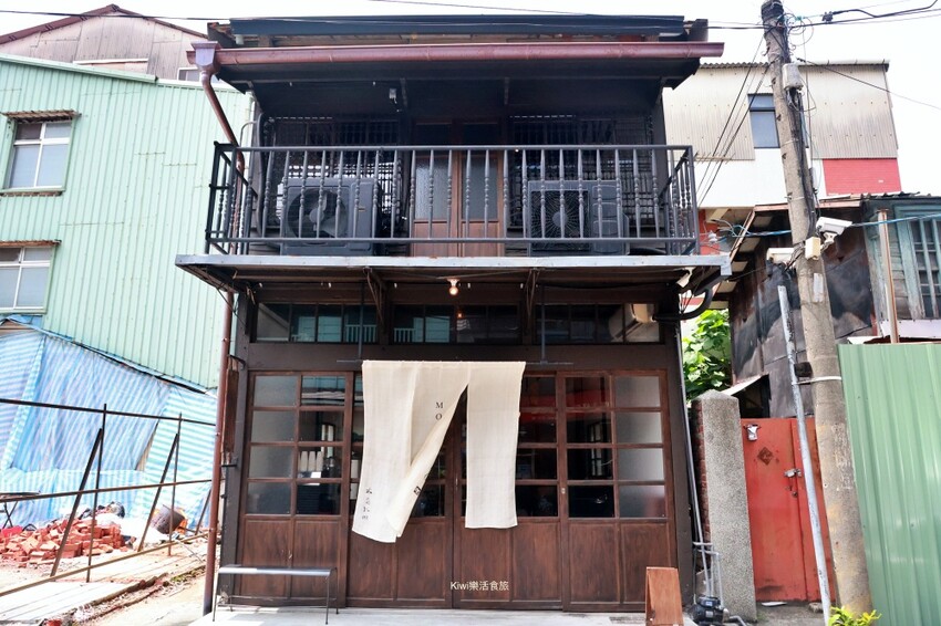 嘉義老宅咖啡廳探訪！60年老宅木商珈琲，吃列日鬆餅手沖單品超搭。