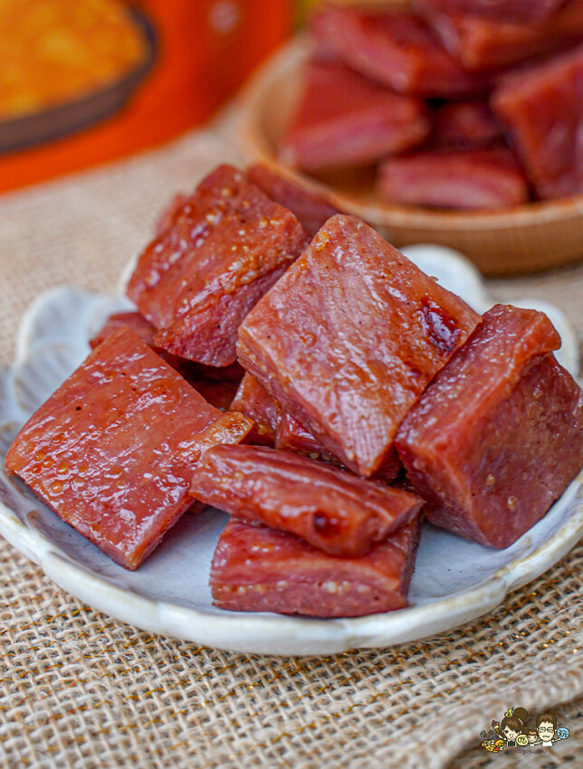 傳承老左營超過40年的肉乾小開，肉乾就是要厚片才好吃 X 堅持手工製作肉乾、高雄伴手禮必買厚片肉乾 - 跟著尼力吃喝玩樂＆親子生活