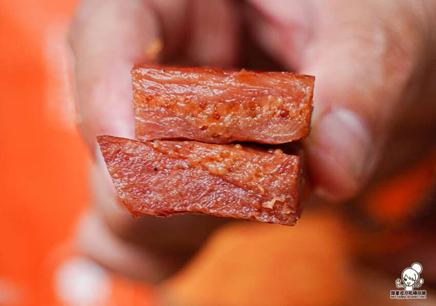 傳承老左營超過40年的肉乾小開，肉乾就是要厚片才好吃 X 堅持手工製作肉乾、高雄伴手禮必買厚片肉乾 - 跟著尼力吃喝玩樂＆親子生活