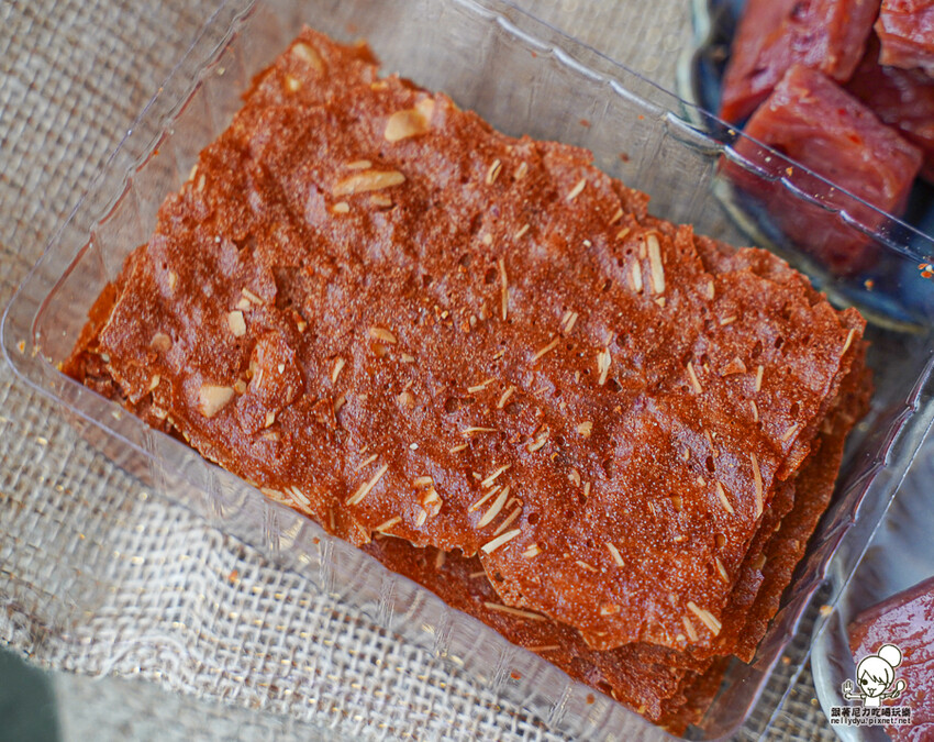 傳承老左營超過40年的肉乾小開，肉乾就是要厚片才好吃 X 堅持手工製作肉乾、高雄伴手禮必買厚片肉乾 - 跟著尼力吃喝玩樂＆親子生活