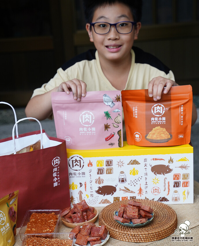 傳承老左營超過40年的肉乾小開，肉乾就是要厚片才好吃 X 堅持手工製作肉乾、高雄伴手禮必買厚片肉乾 - 跟著尼力吃喝玩樂＆親子生活