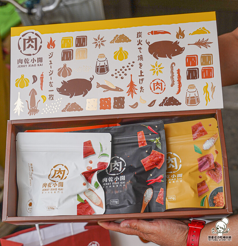 傳承老左營超過40年的肉乾小開，肉乾就是要厚片才好吃 X 堅持手工製作肉乾、高雄伴手禮必買厚片肉乾 - 跟著尼力吃喝玩樂＆親子生活
