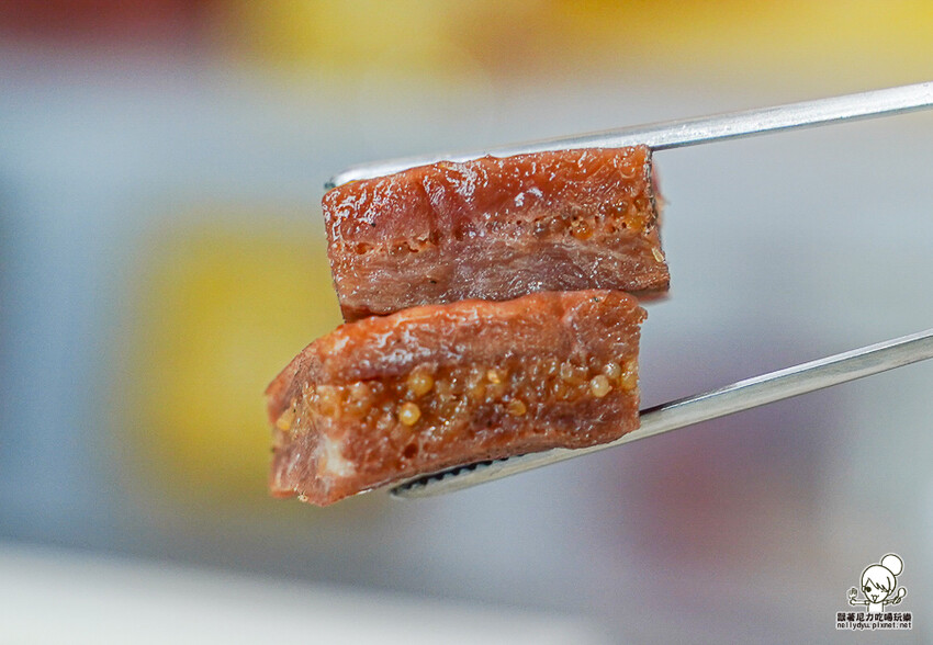 傳承老左營超過40年的肉乾小開，肉乾就是要厚片才好吃 X 堅持手工製作肉乾、高雄伴手禮必買厚片肉乾 - 跟著尼力吃喝玩樂＆親子生活