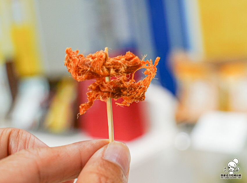 傳承老左營超過40年的肉乾小開，肉乾就是要厚片才好吃 X 堅持手工製作肉乾、高雄伴手禮必買厚片肉乾 - 跟著尼力吃喝玩樂＆親子生活