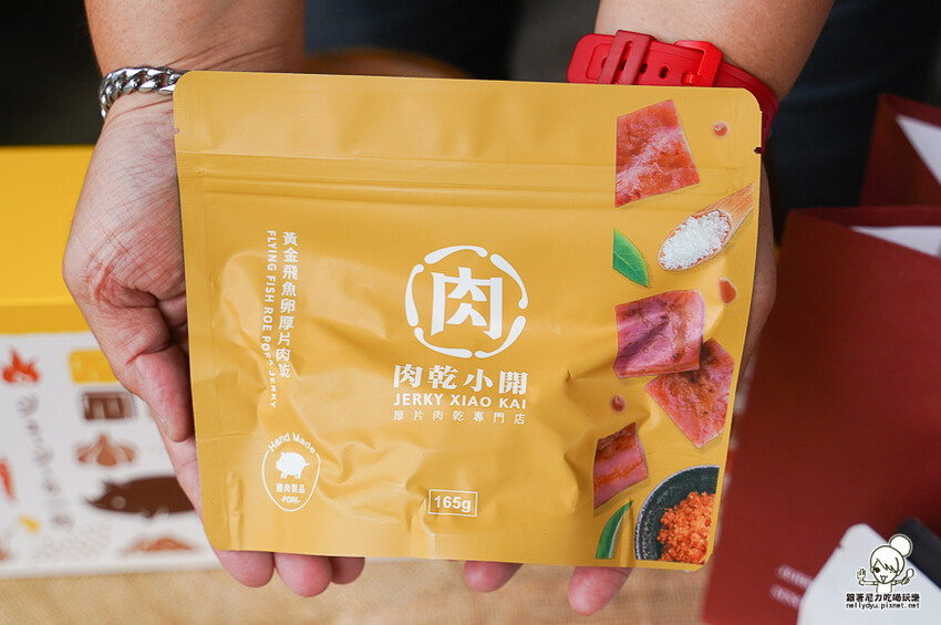 傳承老左營超過40年的肉乾小開，肉乾就是要厚片才好吃 X 堅持手工製作肉乾、高雄伴手禮必買厚片肉乾 - 跟著尼力吃喝玩樂＆親子生活