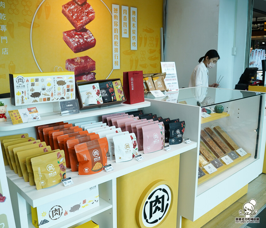 傳承老左營超過40年的肉乾小開，肉乾就是要厚片才好吃 X 堅持手工製作肉乾、高雄伴手禮必買厚片肉乾 - 跟著尼力吃喝玩樂＆親子生活