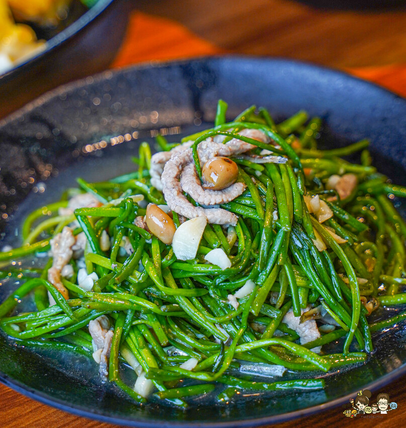 小琉球美食口袋名單不私藏 三只狗熱炒，超過30年精湛廚藝 私房料理、限量白斬雞、古早味魷魚小封肉、紅糟醉月、每日限量海釣鮮魚 - 跟著尼力吃喝玩樂＆親子生活