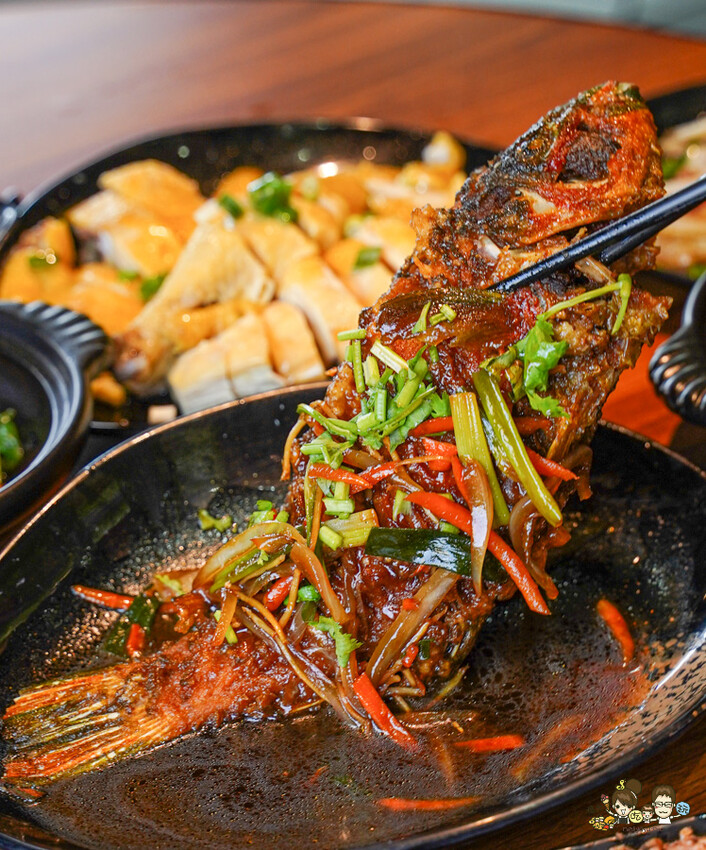 小琉球美食口袋名單不私藏 三只狗熱炒，超過30年精湛廚藝 私房料理、限量白斬雞、古早味魷魚小封肉、紅糟醉月、每日限量海釣鮮魚 - 跟著尼力吃喝玩樂＆親子生活