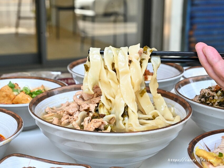 辣舌麵館｜愛吃辣必訪！最近被推爆的上海麵食，激推招牌麻辣雪菜拌麵，香辣爽口一試成主顧 - 糖糖's 享食生活