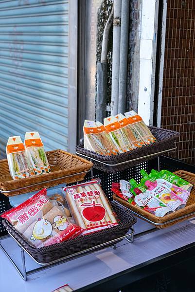 桃園美食-「餓了可頌蛋漢堡」桃園中壢高CP早餐店在這