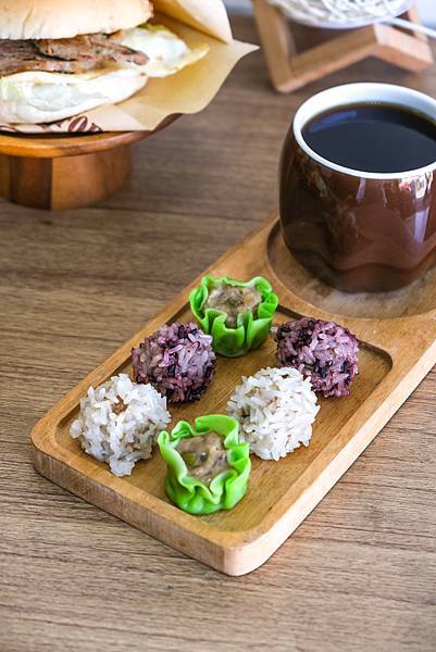桃園美食-「餓了可頌蛋漢堡」桃園中壢高CP早餐店在這