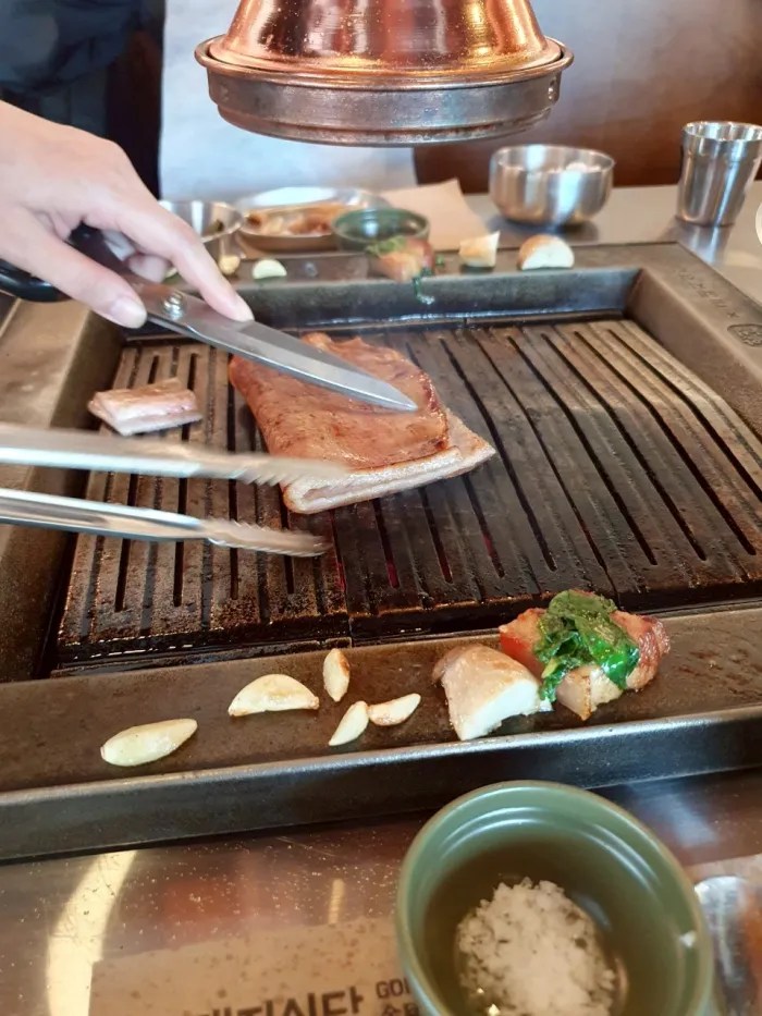 Gold Pig Taiwan 金豬食堂 금돼지식당 海外唯一台北店-韓星指定燒肉名店，完整菜單與心得