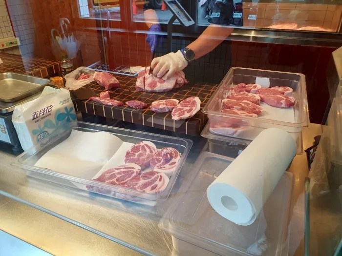 Gold Pig Taiwan 金豬食堂 금돼지식당 海外唯一台北店-韓星指定燒肉名店，完整菜單與心得