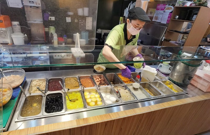 寧夏夜市冰霖古早味豆花！紅豆粉圓豆花30年老店，孤獨的美食家五郎也愛。