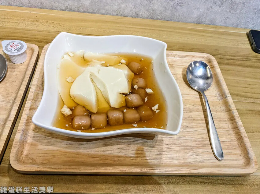 【新竹食記】獅子吼嫩仙草(關新店) 【新竹食記】獅子吼嫩仙草(關新店)