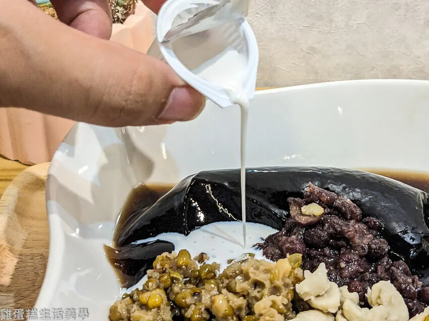 【新竹食記】獅子吼嫩仙草(關新店) 【新竹食記】獅子吼嫩仙草(關新店)