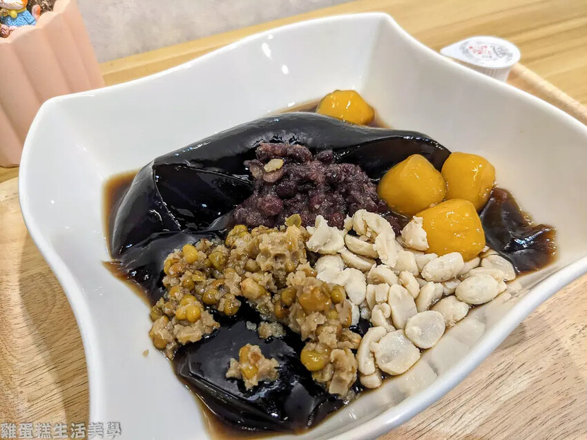 【新竹食記】獅子吼嫩仙草(關新店) 【新竹食記】獅子吼嫩仙草(關新店)