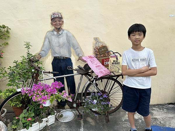 【台南安定區】豬飼料杆仔店~油漆桶、蚊香罐、豬飼料袋的古早味 【台南安定區】豬飼料杆仔店~油漆桶、蚊香罐、豬飼料袋的古早味