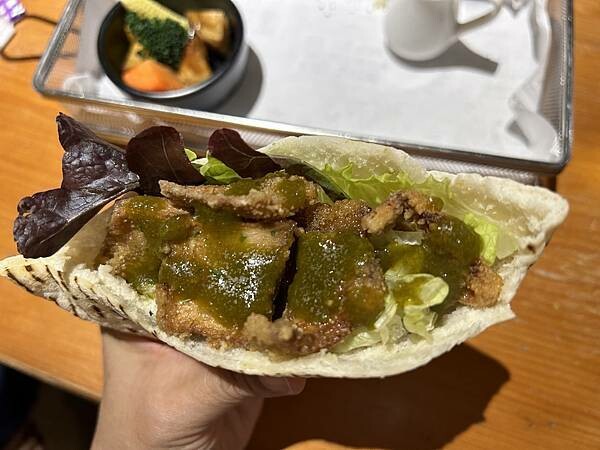 【屏東美食】打舖2號店～超美的工業風蔬食餐廳，各式各樣道地的