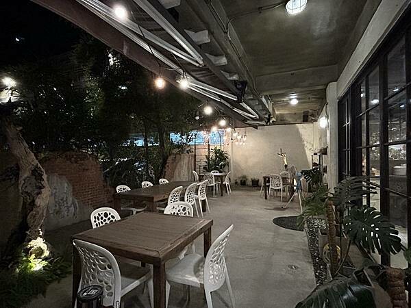 【屏東美食】打舖2號店～超美的工業風蔬食餐廳，各式各樣道地的
