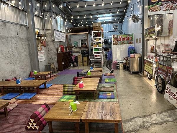 【高雄美食】送噹夜市餐廳～鹽埕區很不一樣的泰北料理，不論用餐