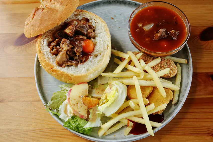 日月潭景觀餐廳推薦，眺Tiao，水社碼頭咖啡廳，270度湖景