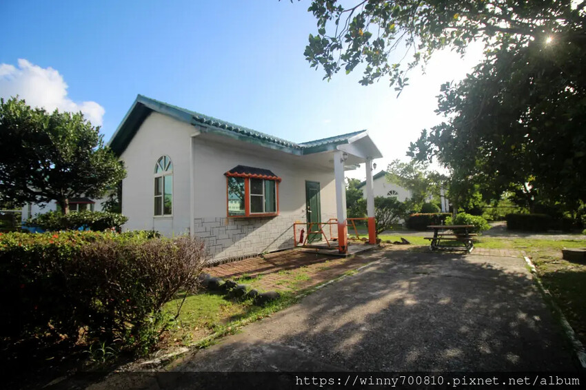 想找烤肉戲水民宿？這家墾丁包棟推，回鄉大空間。