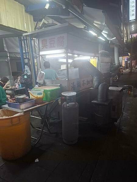 尋找台中潭子美味？大骨湯臭豆腐這家讚，在地人才知道的店。