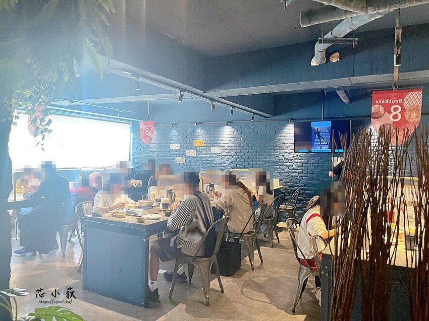 8德司創意餐館 一中店，台中中友百貨330元起義式料理，獨家Q麵必吃，海鮮塔蒸煮火鍋，店內享雞湯暢飲+冰淇淋自助吧無限吃 - Cyndi loves享食天堂