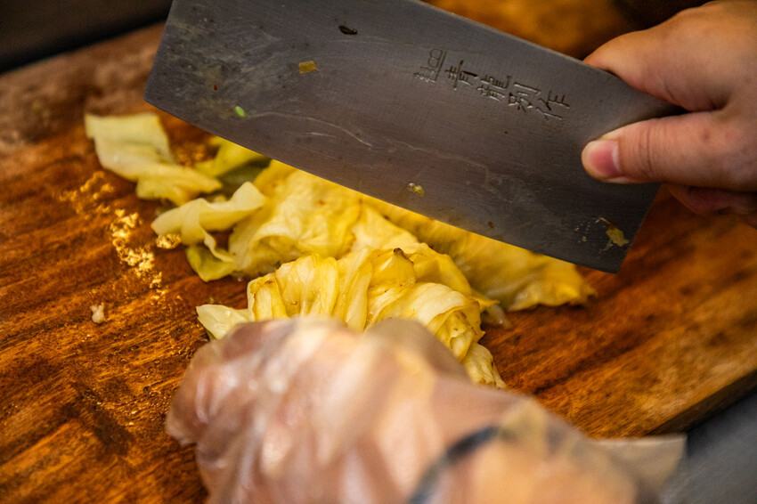 秘醬滷味桃園店｜百年秘方冷滷味超平價，小吃人氣王。