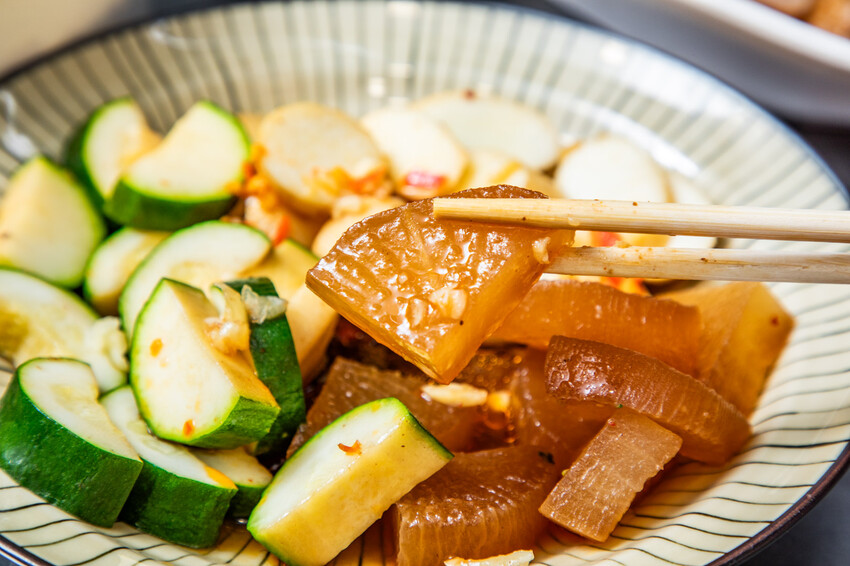 秘醬滷味桃園店｜百年秘方冷滷味超平價，小吃人氣王。