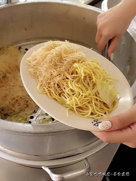 北橫三姐妹餐館-米粉炒麵雙拼0.jpg