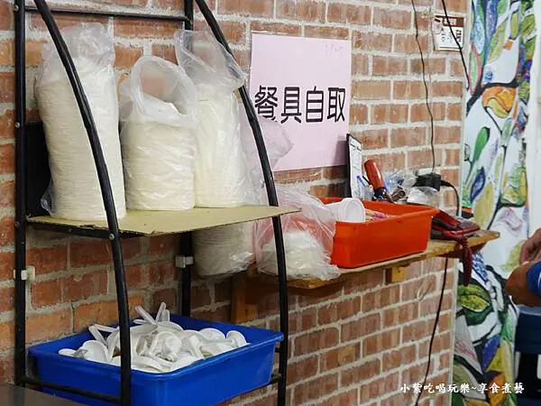 枕頭山形象商圈-三姐妹小吃店餐具自取.jpg