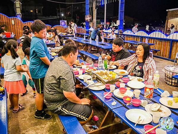 綠島必吃美食推薦！阿剛炭烤高CP值燒烤吃到飽，自助式BBQ飽到天靈蓋。