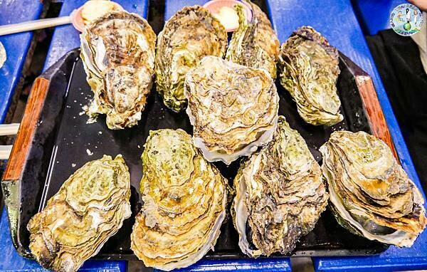 綠島必吃美食推薦！阿剛炭烤高CP值燒烤吃到飽，自助式BBQ飽到天靈蓋。